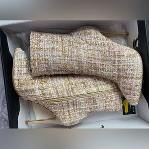 Fashion Nova Tweed Rose Gold Booties - new in box - size 5.5